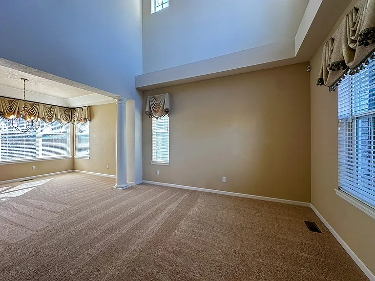 7856 Stonedale Dr — Photo 6