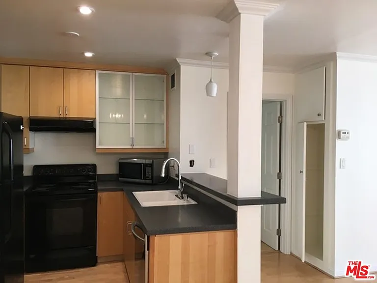 11750 W Sunset Blvd #411 — Photo 7