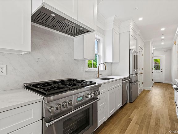 5th image of 86 A Maple Street