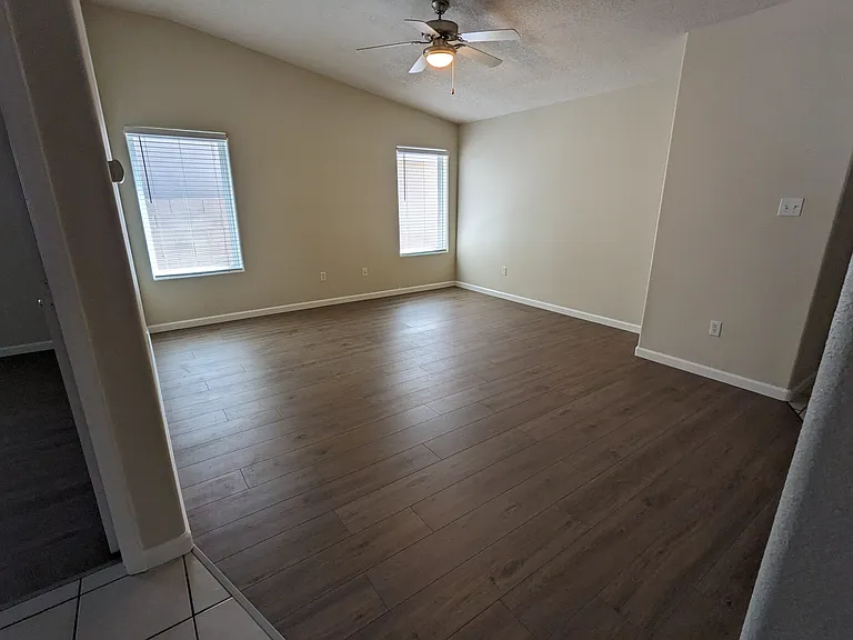10436 Calle Rosa NW — Photo 6