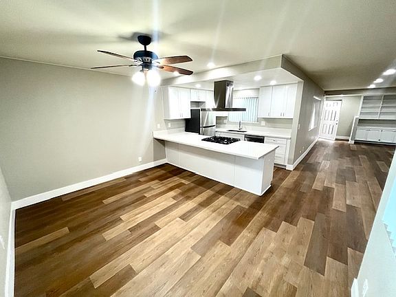 4th image of 4303 Mentone St #5