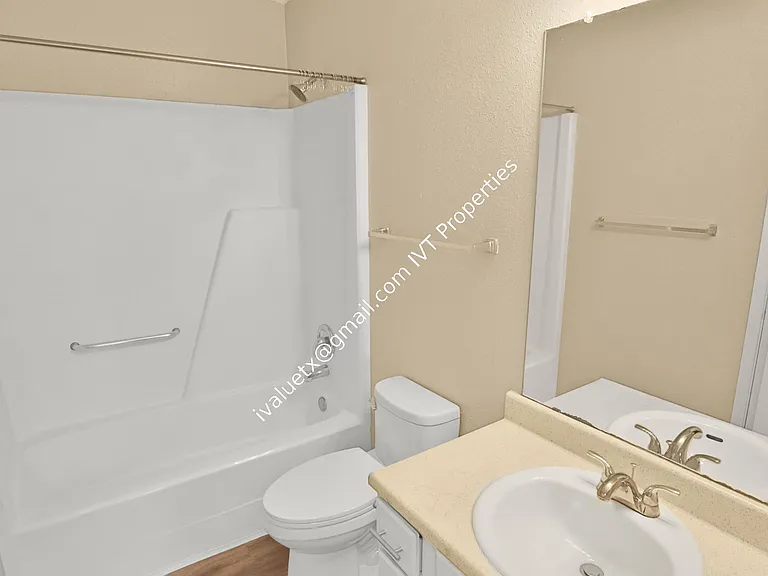 7912 Echo Wind St #7912 — Photo 12