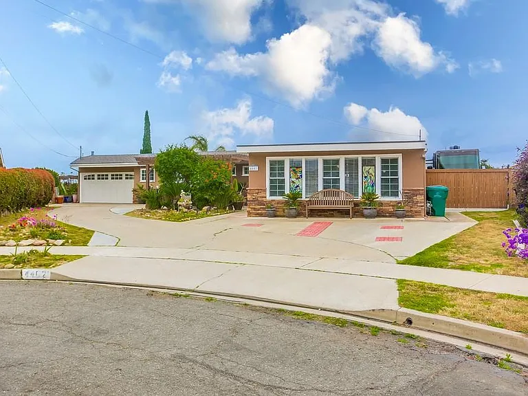 4402 Mount Lindsey Ave — Photo 9
