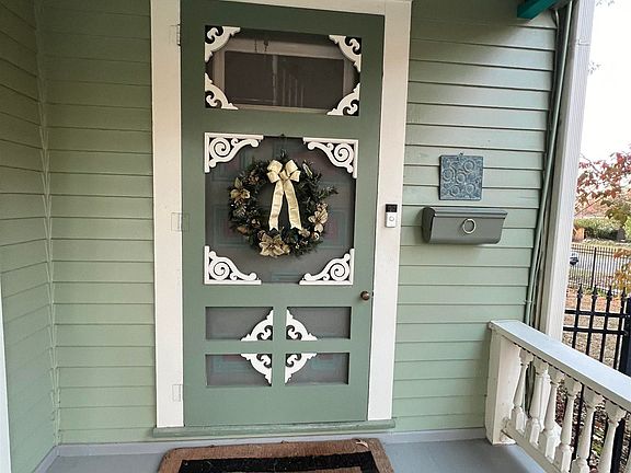 4th image of 303 SW Woodlawn Ave