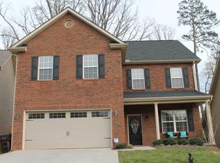 956 Vicar Ln, Knoxville, TN 37919