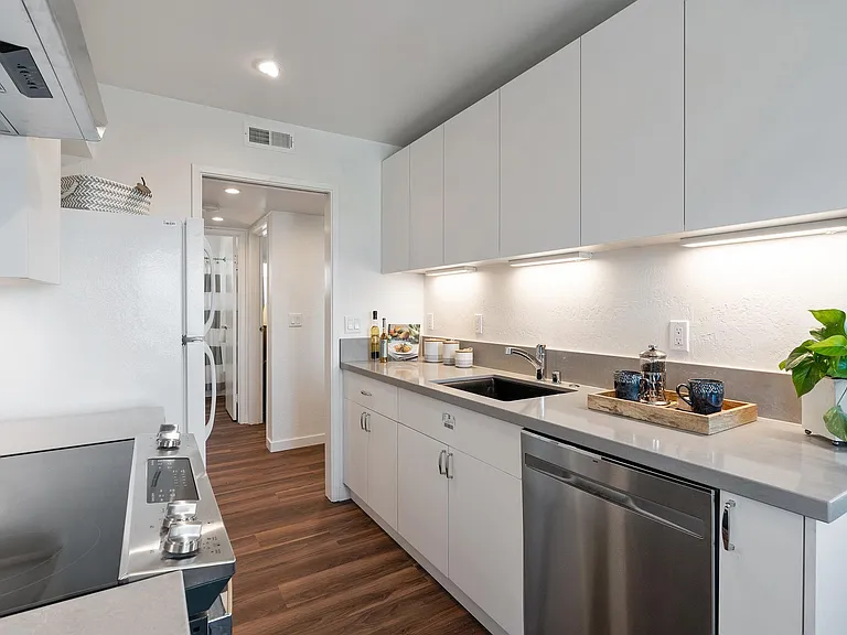 5270 College Ave #8 — Photo 9