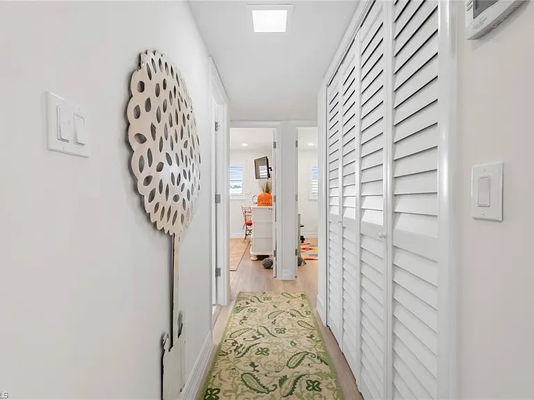 1910 Gulf Shore Blvd N #204 — Photo 18