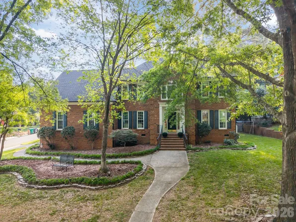 10317 Hollybrook Dr, Charlotte, NC 28277