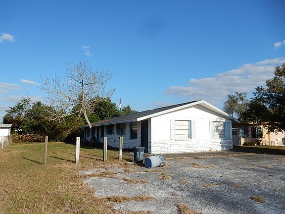 3rd image of 1840 Hacienda Way