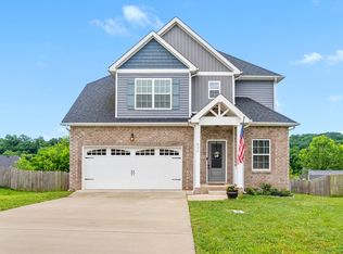 800 Crestone Ln, Clarksville, TN 37042