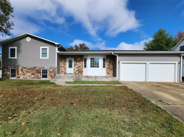 851 Wilcox Rd, Poplar Bluff, MO 63901