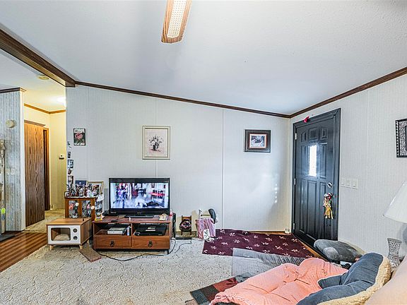 4th image of 262 Kitchens South Rd