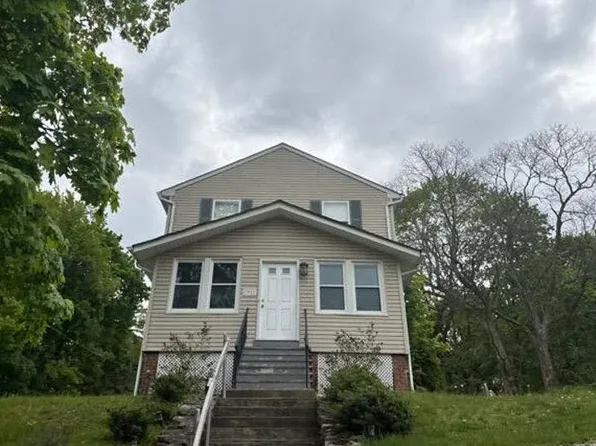 91 High St, Ogdensburg, NJ 07439