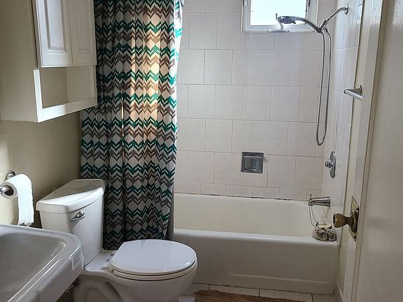 5th image of 102 Mainhart Dr