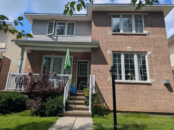 319 Parkin Cir, Ottawa, ON K1T 4G6