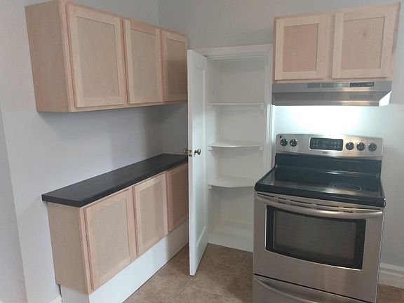 4th image of 122 E Main St #122