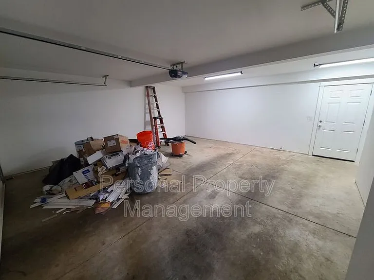 3308 E 24th Cir — Photo 10