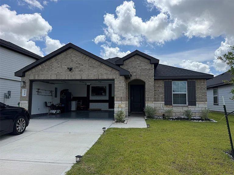 4235 Westbrook Park Ln — Photo 2