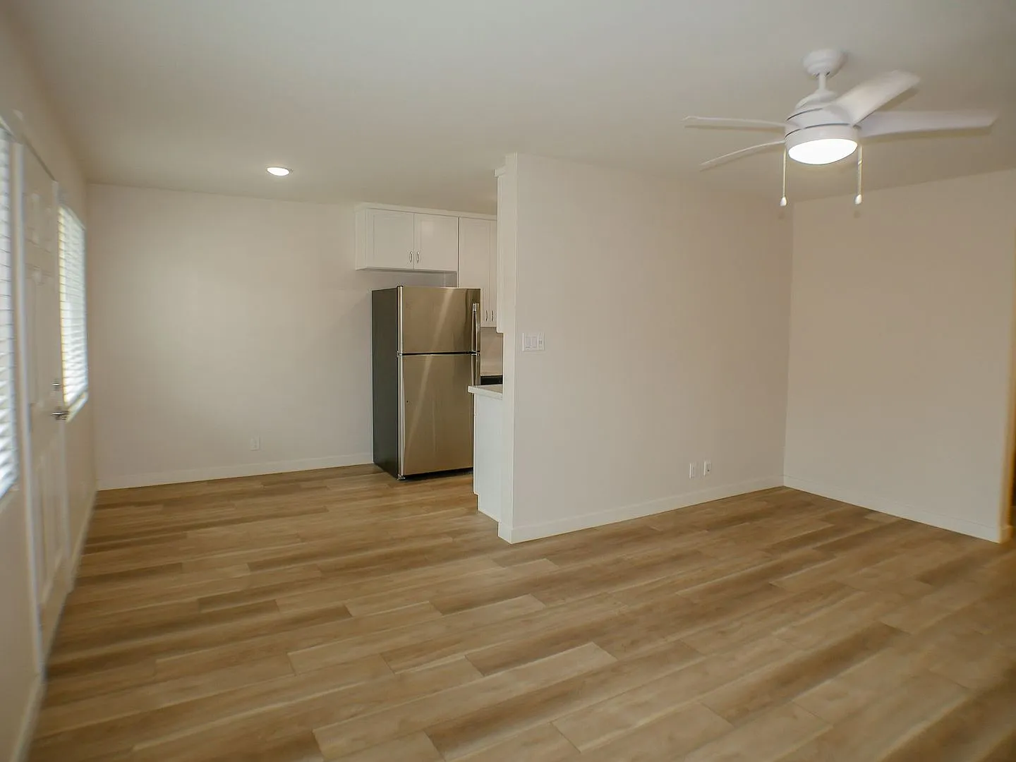 Fully Remodeled second floor 1 bed/1 bath apartment! — Photo 4