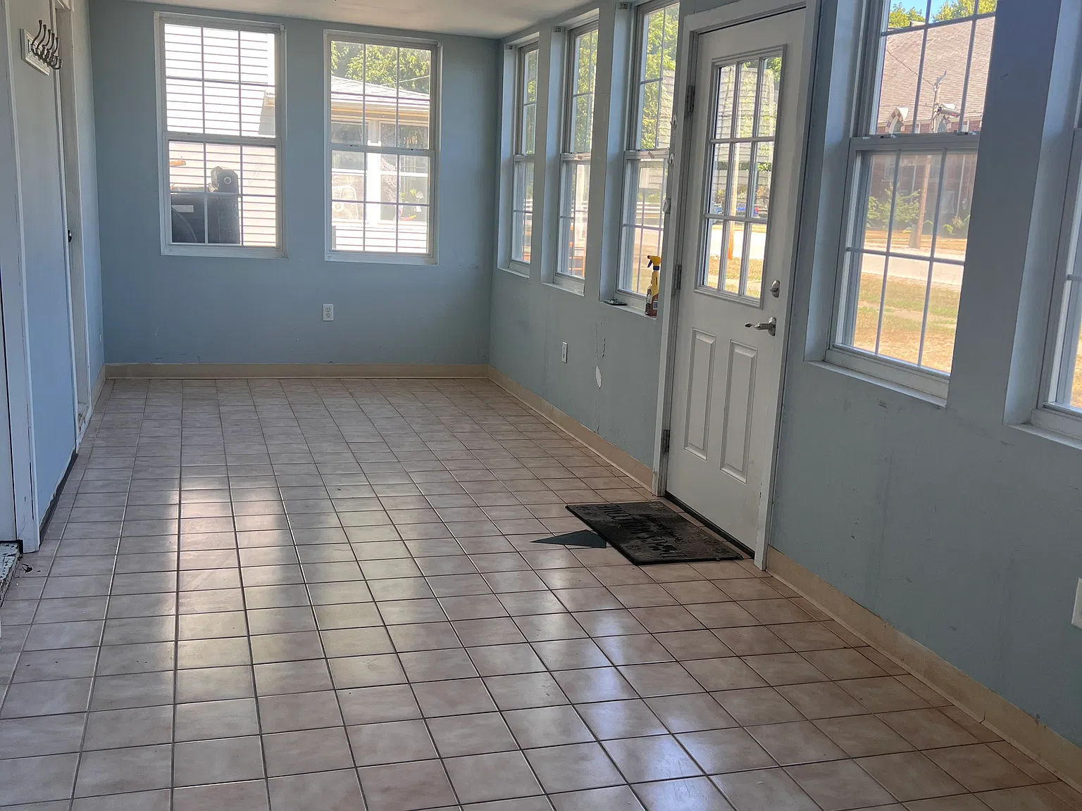 3 bed, 1244 sqft, $1,350 — Photo 4