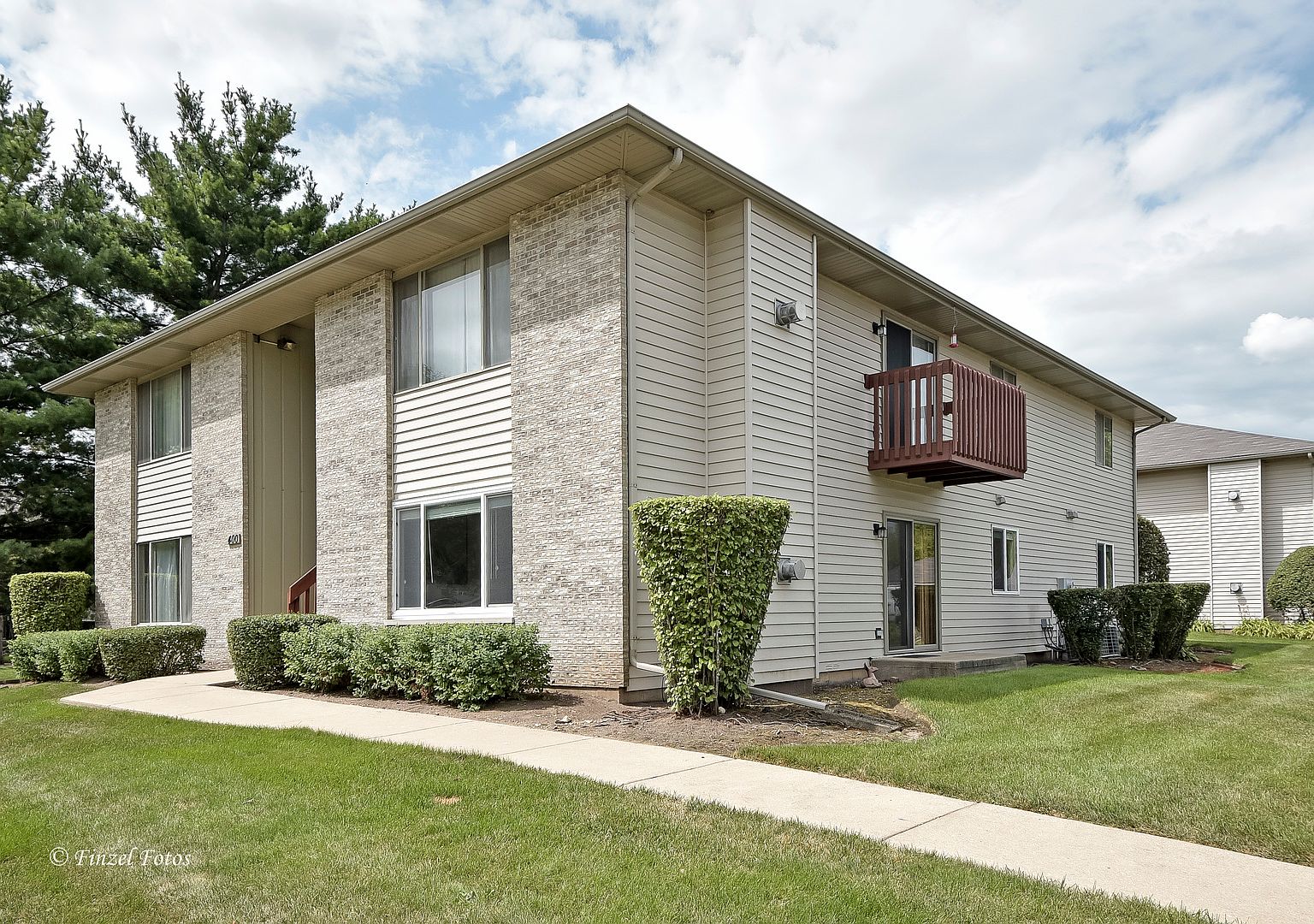 400 Westwood Ct APT C, Crystal Lake, IL 60014 | Zillow