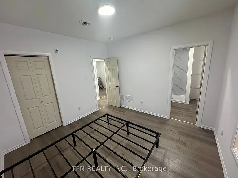 385 Gables Rd — Photo 8