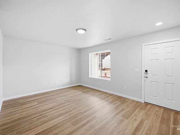 2nd image of 13702 Inman Ct