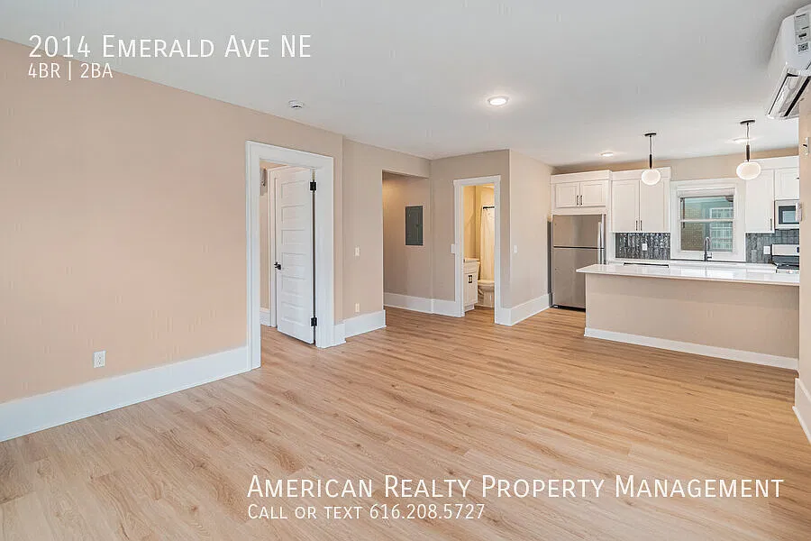 4 bed, 1300 sqft, $2,700 — Photo 2