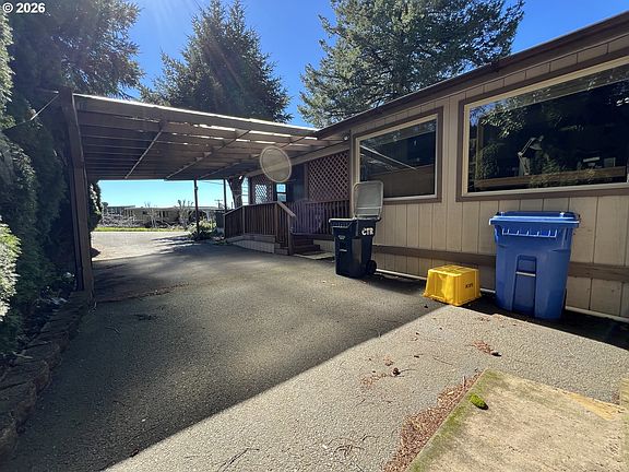 5th image of 97972 Hallway Rd