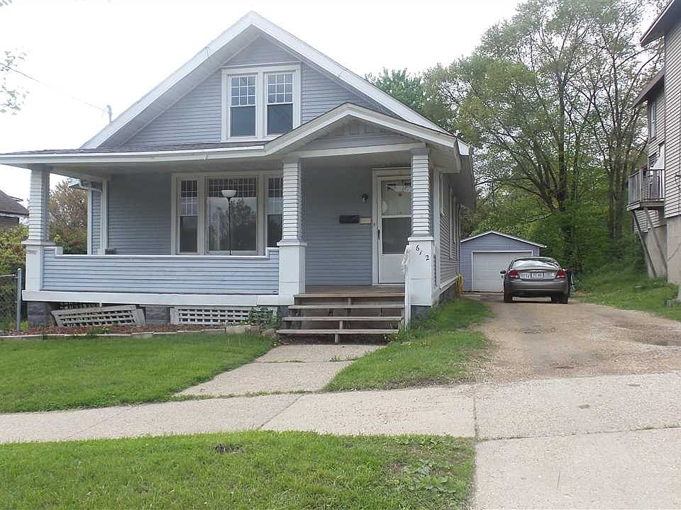 1st image of 612 Center Ave