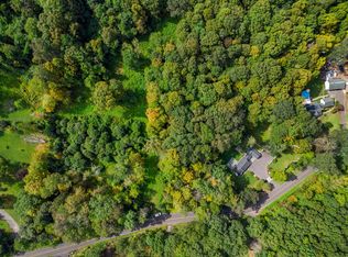 136 Padanaram Rd, Danbury, CT 06811