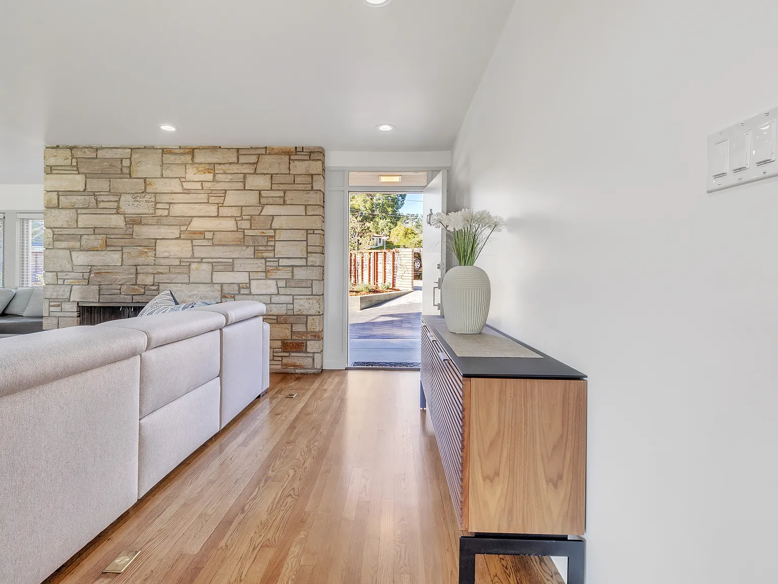 25193 Hatton Rd — Photo 4