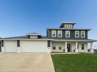 1445 Salm Dr, North Liberty, IA