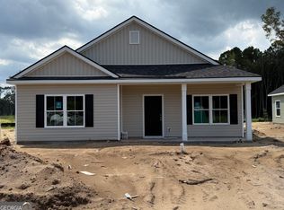 23 Ransom Dr, Darien, GA 31305