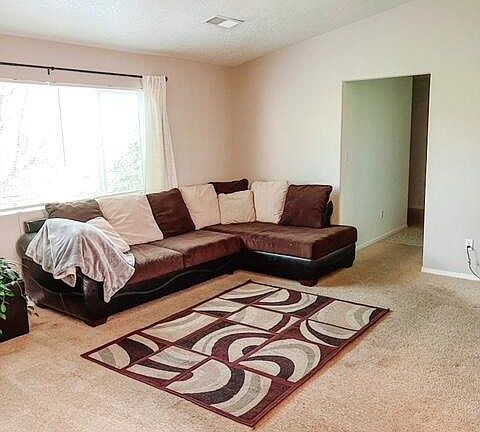 2nd image of 7205 Villa Tulipan NE