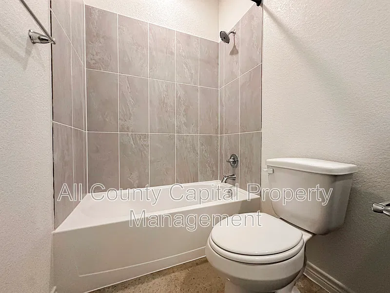 3 bed, 2.0 bath, 1175 sqft, $1,500 — Photo 4