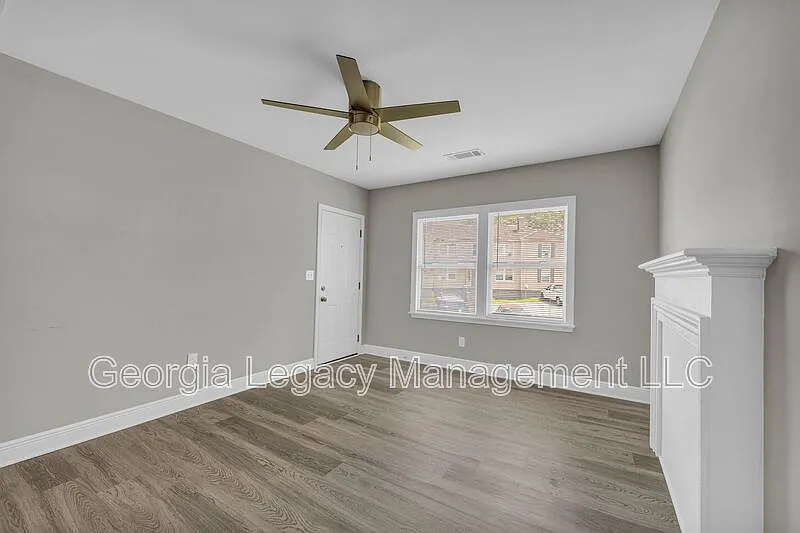 2 bed, 1.0 bath, 875 sqft, $1,145 — Photo 4