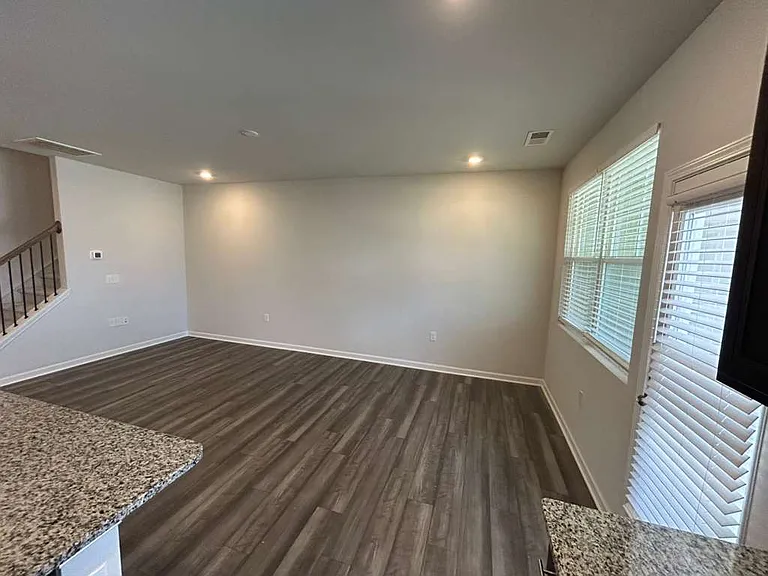 5025 Pufa St — Photo 7