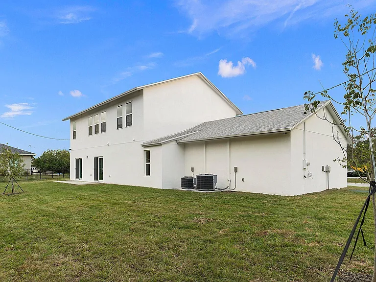 1351 SW Don Ct — Photo 30