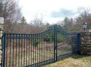 25A Ashkins, Mendon, MA 01756