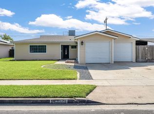 2015 N Burl Dr, Hanford, CA 93230