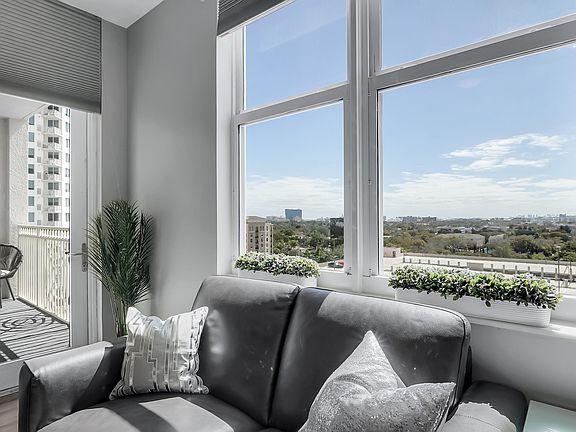 5th image of 511 SE 5th Avenue #908