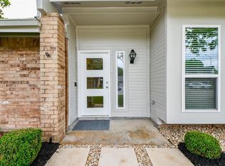 1923 Brushy Creek Dr, Sugar Land, TX 77478