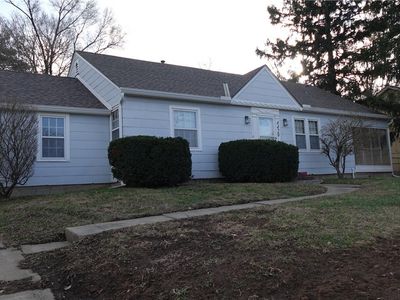 4429 N Oak Trafficway, Kansas City, MO, 64116