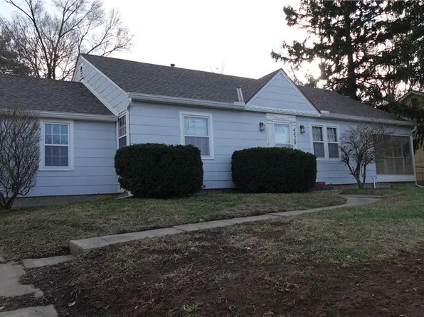 4429 N Oak Trafficway, Kansas City, MO 64116