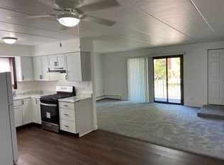 1312 Crab Apple Ct APT 201, Naperville, IL 60540