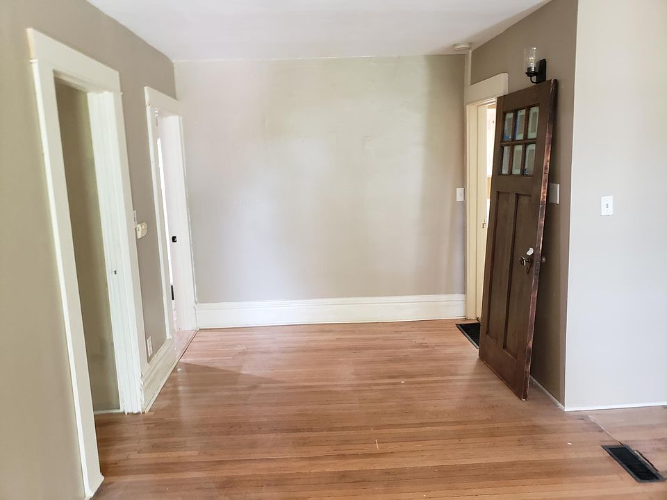 Original hardwood floors