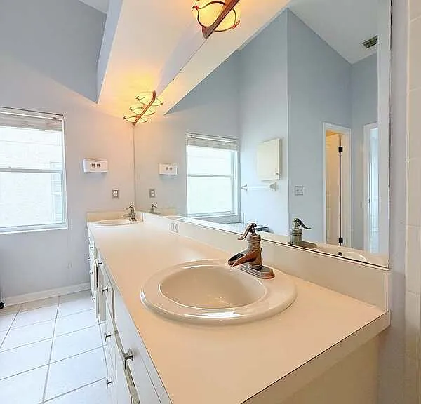 1118 Hardwood Dr — Photo 53