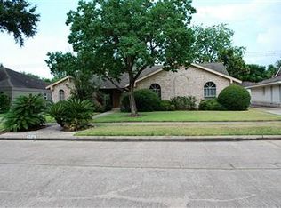 7710 Braes Meadow Dr, Houston, TX 77071