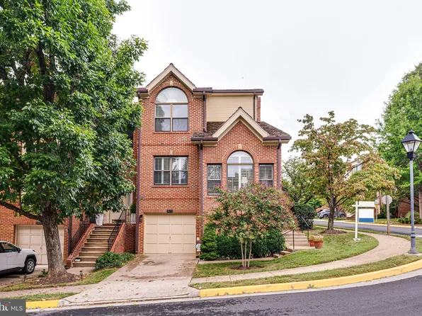 1477 Hampton Hill Cir, Mc Lean, VA 22101